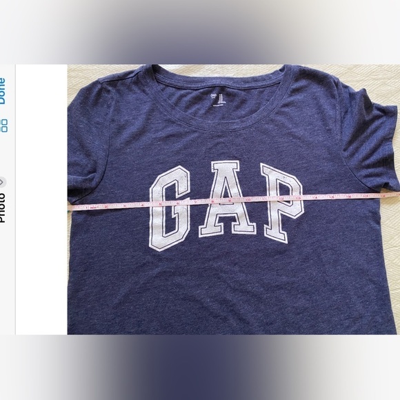 Gap Women’s Navy Blue Logo T-shirt size medium - Picture 7 of 8